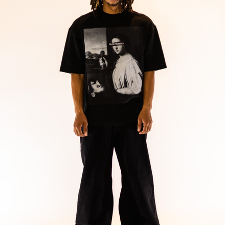 Premium oversized t-shirt in 100% French Terry cotton, featuring a custom medieval-inspired graphic on the front and the brand’s slogan printed on the back, delivering a statement streetwear look with a relaxed fit.