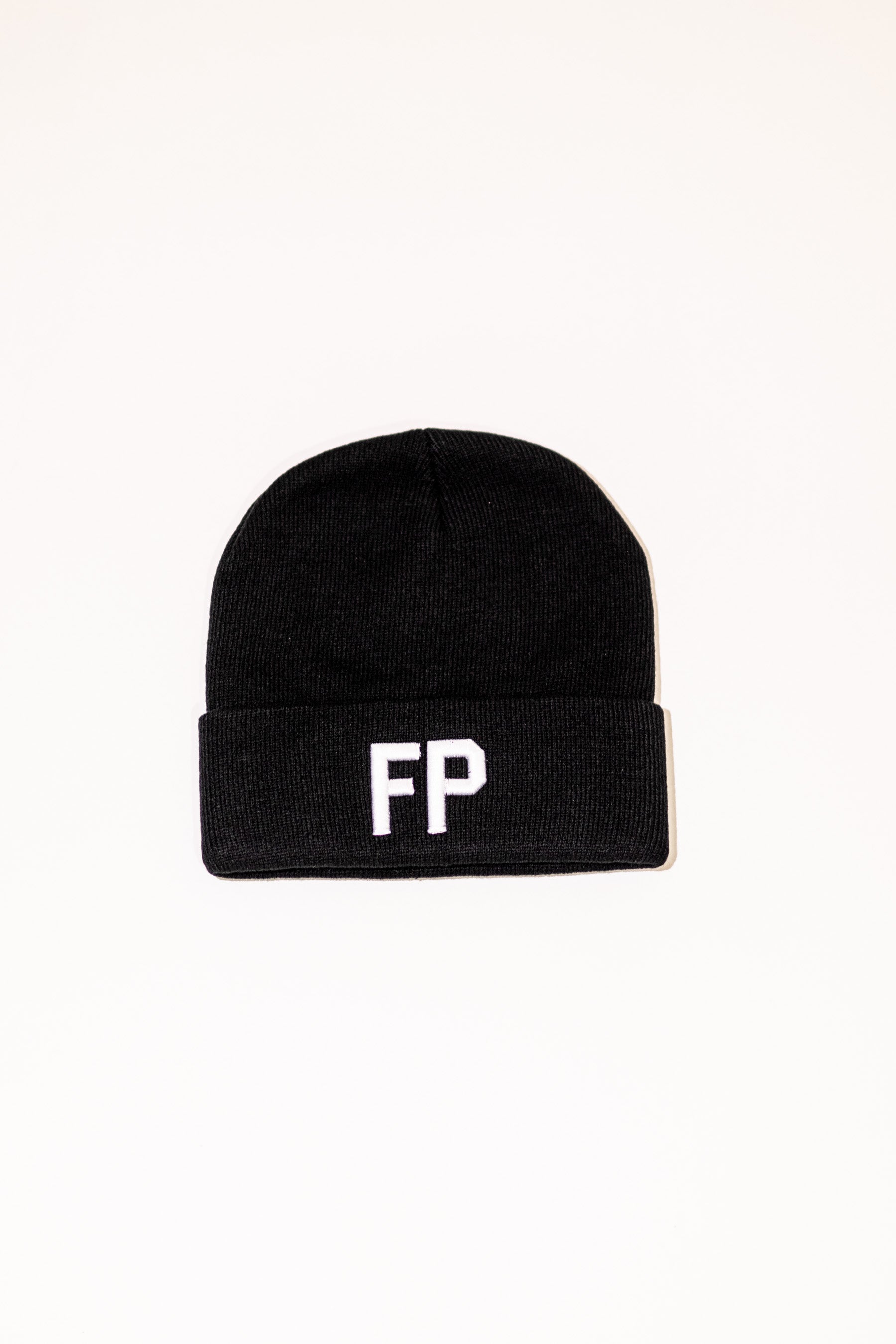 FP WHITE ON BLACK KNITTED BEANIE